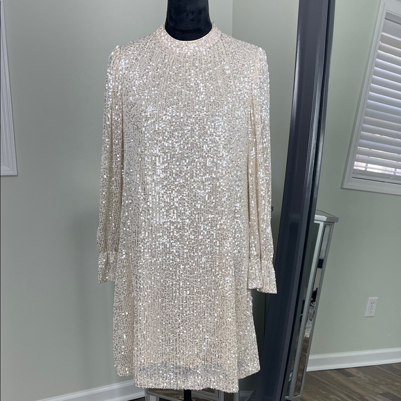Julia Jordan Long Sleeve Sequin Dress in Cream Ladies Size 8 - Picture 11 of 16